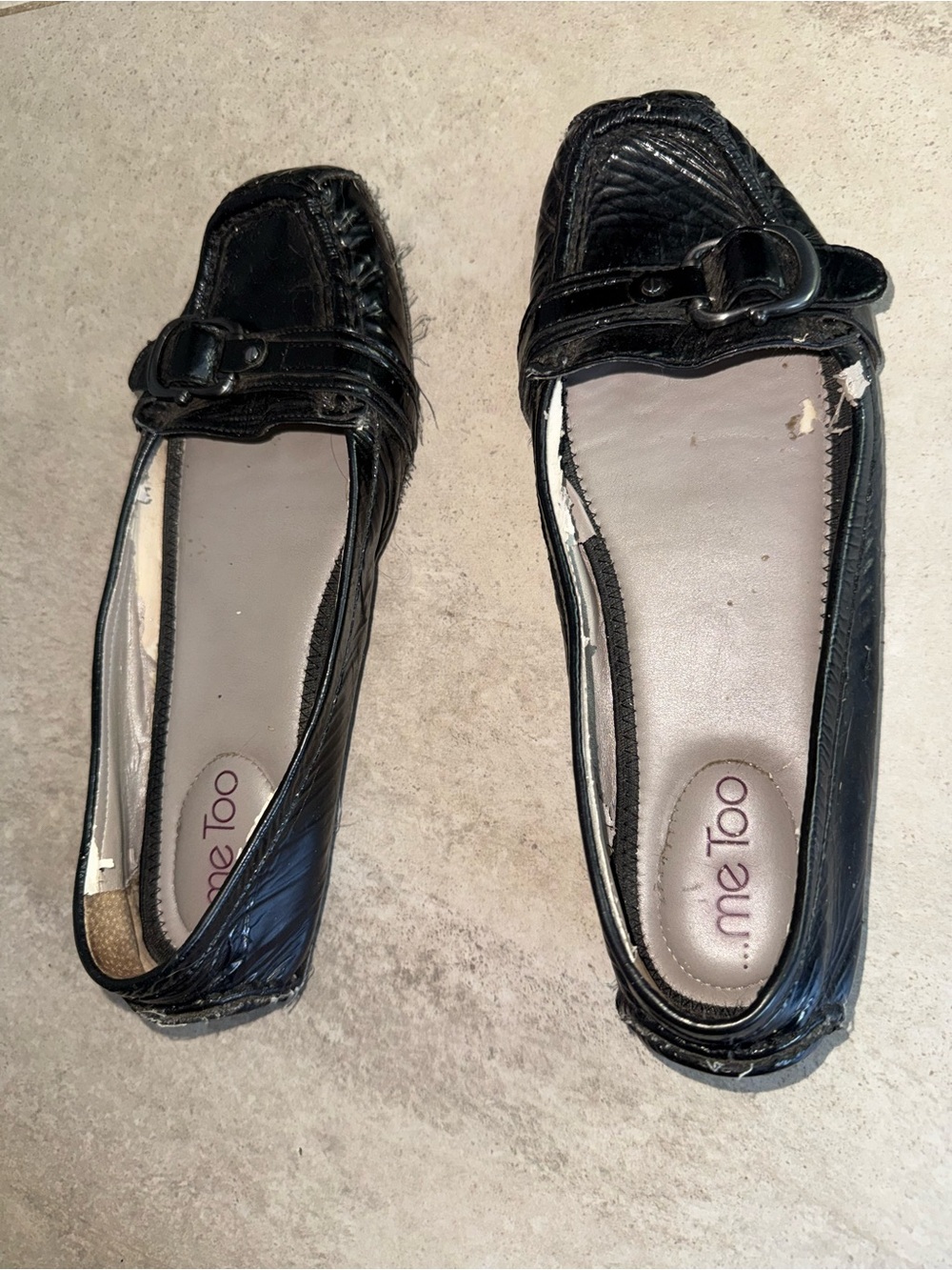 me too Black Women's Buckle Detail Loafers